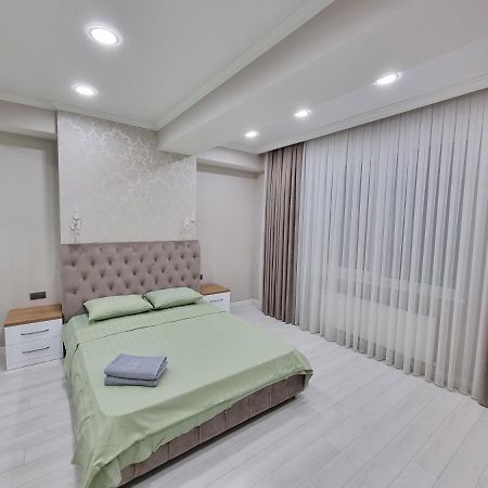 Grand Excelent New Ultra Central Apartments Kisinyov Kültér fotó