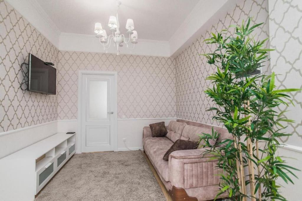 Grand Excelent New Ultra Central Apartments Kisinyov Kültér fotó