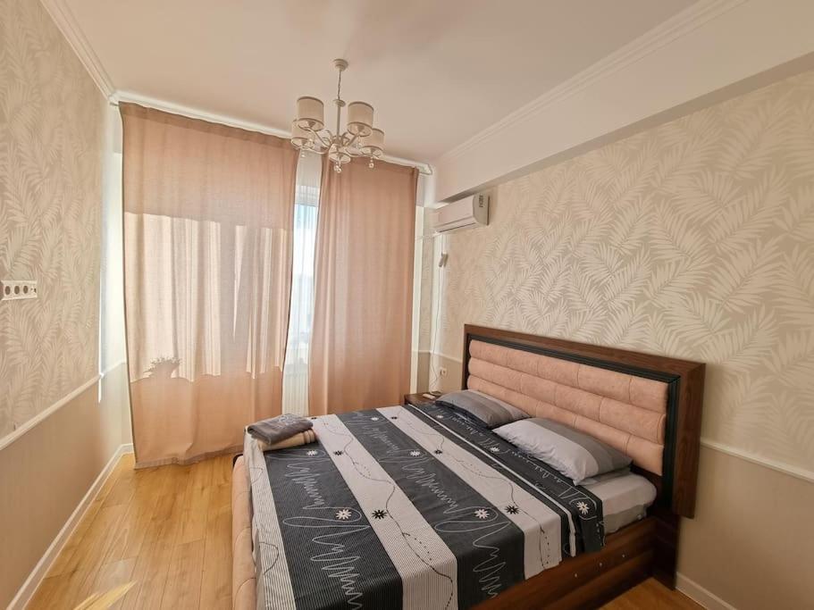 Grand Excelent New Ultra Central Apartments Kisinyov Kültér fotó