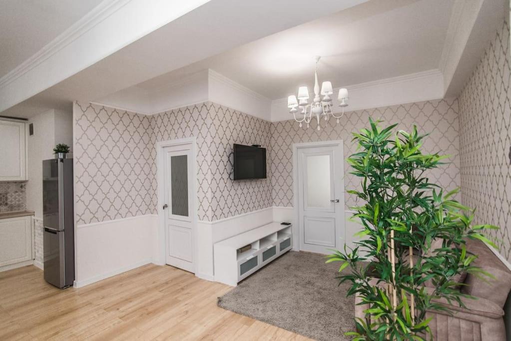 Grand Excelent New Ultra Central Apartments Kisinyov Kültér fotó
