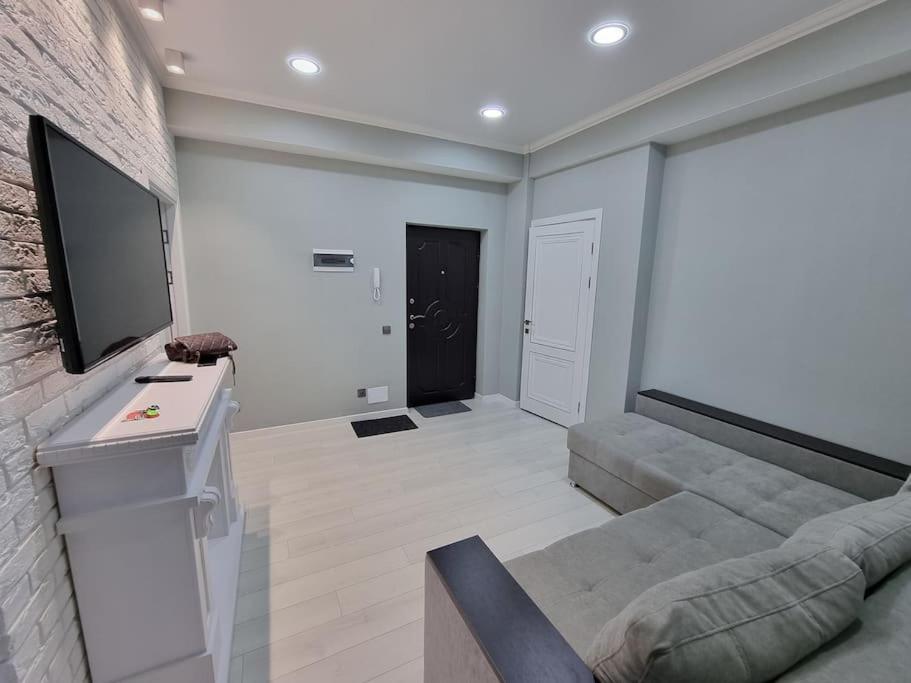 Grand Excelent New Ultra Central Apartments Kisinyov Kültér fotó