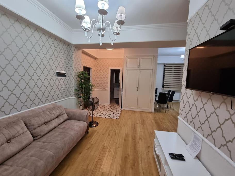 Grand Excelent New Ultra Central Apartments Kisinyov Kültér fotó
