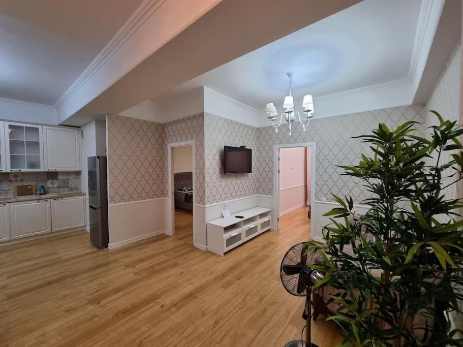 Grand Excelent New Ultra Central Apartments Kisinyov Kültér fotó