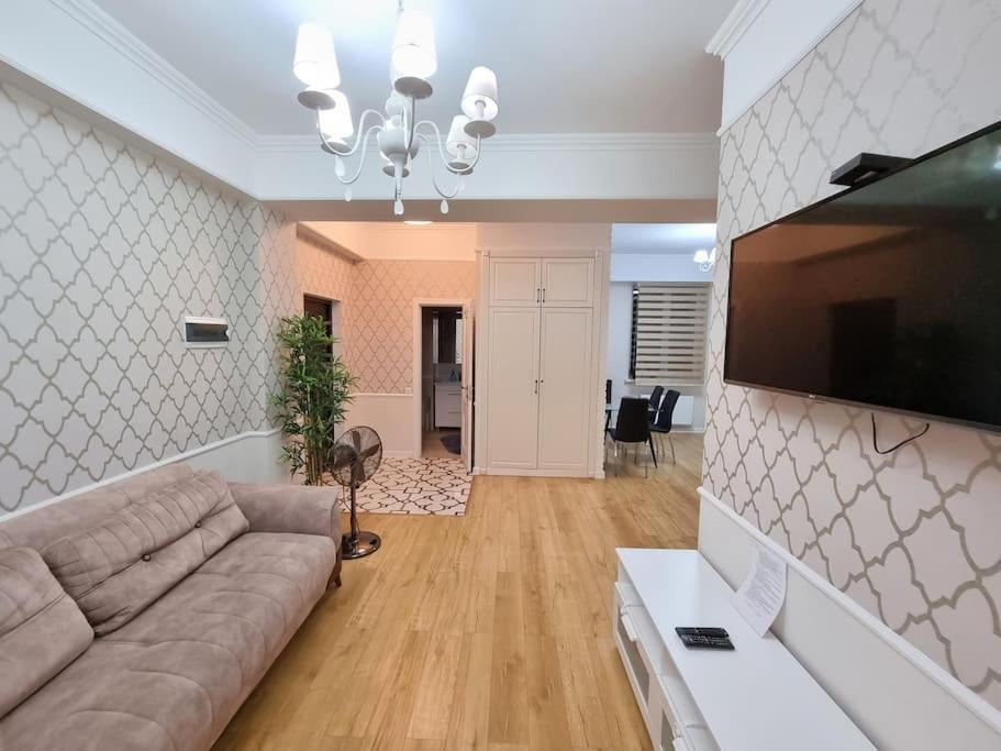 Grand Excelent New Ultra Central Apartments Kisinyov Kültér fotó
