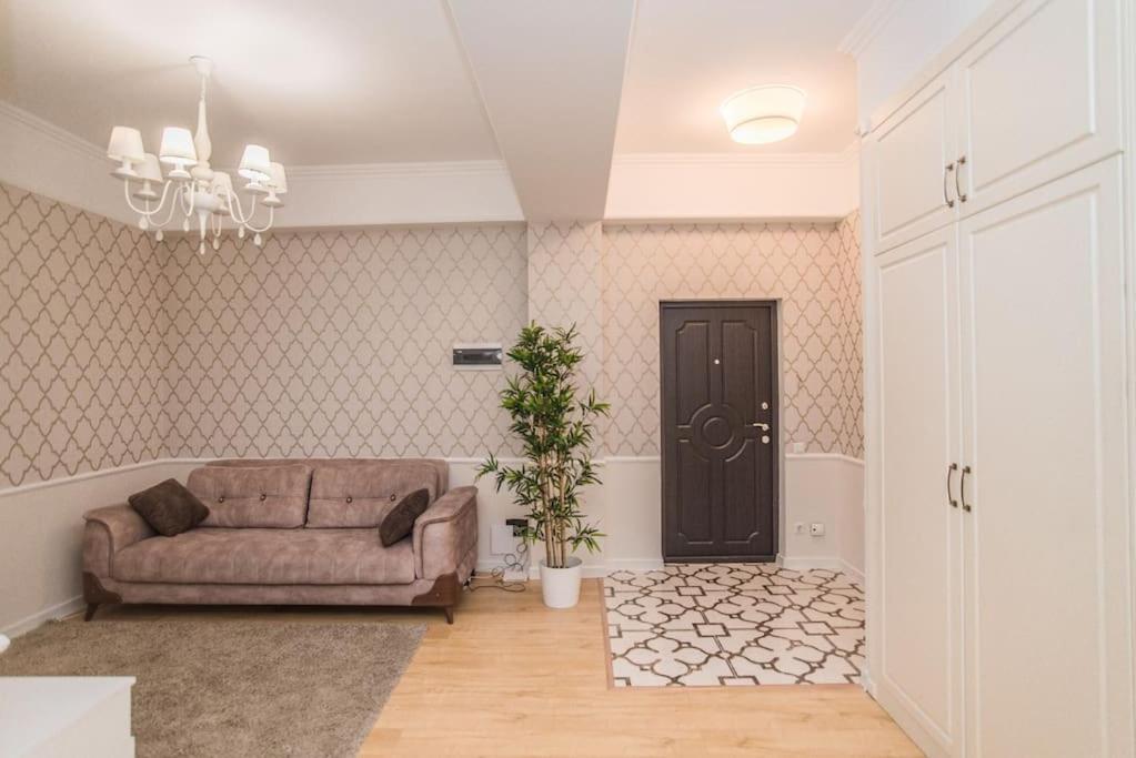 Grand Excelent New Ultra Central Apartments Kisinyov Kültér fotó