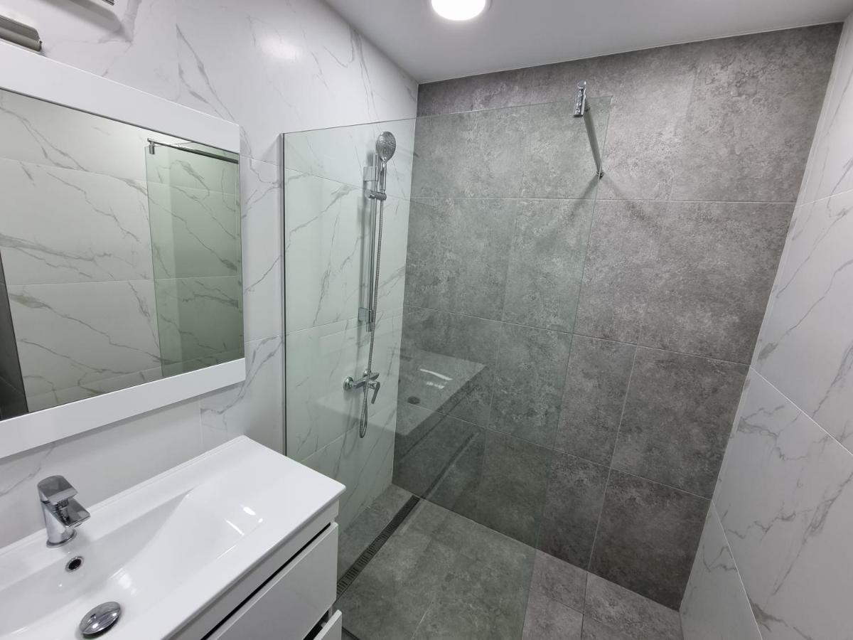 Grand Excelent New Ultra Central Apartments Kisinyov Kültér fotó